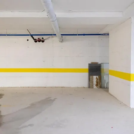 New - Garage - 500m From Promenade *